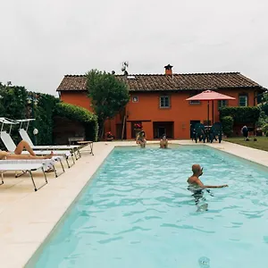 tenuta-san-giovanni-lucca-borgo-del-locumone.it-tuscanyhotel.com/